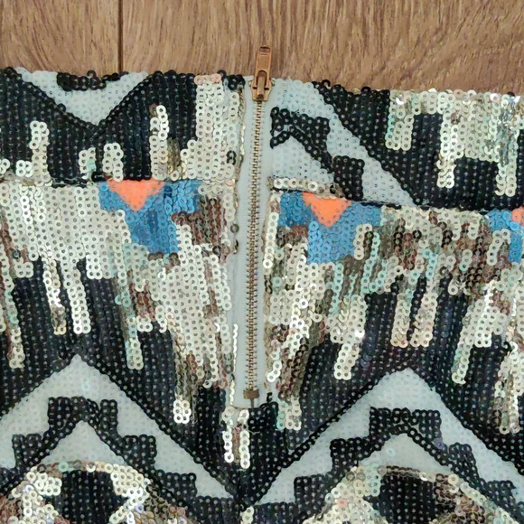 Sequin mini skirt - Picture 2 of 2